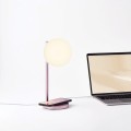 Lampka z ładowarką indukcyjną Bubble, różowa - Lexon