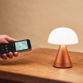 Lampa z głośnikiem bluetooth Mina Audio Led, bezprzewodowa, pomarańczowa - Lexon