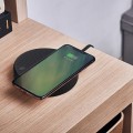 Ładowarka indukcyjna z głośnikiem Oslo Energy+ bluetooth, czarna - Lexon