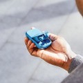 Słuchawki bezprzewodowe, z głośnikiem bluetooth Speakerbuds, niebieskie - Lexon