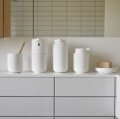 Mydelniczka ceramiczna Ume, biała - Zone Denmark
