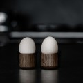 Kieliszki do jajek drewniane Egg Me, dąb wędzony, 2 szt - EKTA Living
