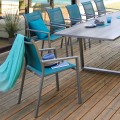 Krzesło ogrodowe sztaplowane z podłokietnikami Essentia, niebieskie- Hesperide
