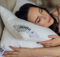 Poduszka z puchu gęsiego Amore 70x80, batyst, 90% puch - Notte