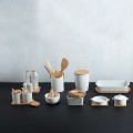 Biały pojemnik na przybory kuchenne z dwiema przegródkami, ceramiczny - 5five