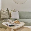 Lniana poduszka dekoracyjna z kolorowymi brzegami Saint-Tropez 50x50, zielona - Pomax