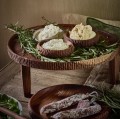 Taca drewniana okrągła na nóżkach Hommage Ø26 - Pomax