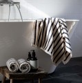 Ręcznik kąpielowy frotte w paski Bonnie Black 70x140 cm - Tell Me More