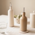 Butelka na oliwę ceramiczna Palermo 24, piaskowa - Tell Me More