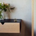 Półka wisząca z szufladą Keep, czarna - Andersen Furniture
