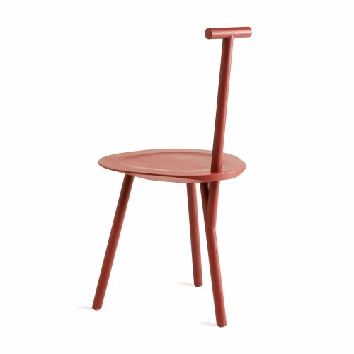 Minimalistyczne krzesło drewniane Spade, czerwone - PLEASE WAIT to be SEATED