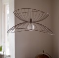 Metalowa lampa wisząca o falującym kształcie Ray 70, Mud - Globen Lighting