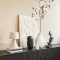 Biały wazon ceramiczny o organicznym asymetrycznym kształcie Talvi - UNC