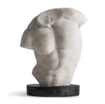 Rzeźba mężczyzny z białej żywicy Philip, 25 cm - Vical