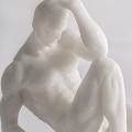Rzeźba mężczyzna z białej żywicy Phoebe, 39 cm - Vical