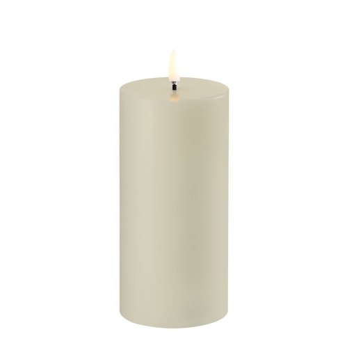 Świeca na baterie z ruchomym płomieniem, walec Led, 7,8x15, Oyster Grey - Uyuni
