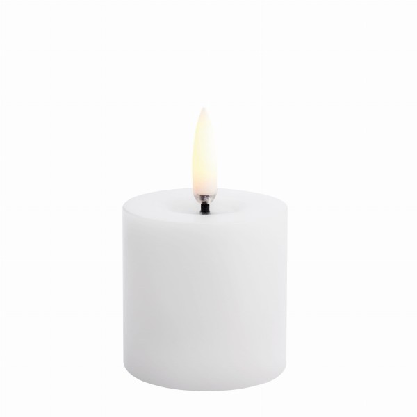 Świeca walec LED na baterie z ruchomym płomieniem Melted Pillar 5x4,5, biała - Uyuni