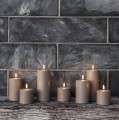 Świeca walec Outdoor LED z ruchomym płomieniem 8,4x20 cm , Sandstone - Uyuni
