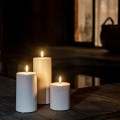Świeca walec Outdoor zewnętrzna LED z ruchomym płomieniem 8,4x15 cm, biała - Uyuni