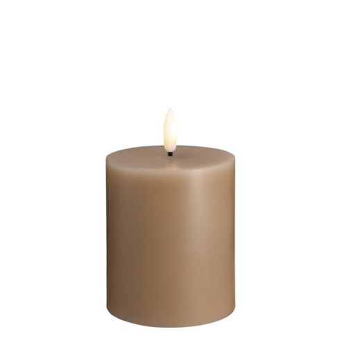Świeca woskowa LED walec Silk 7,4 x 10 cm, Sand - Moods and More