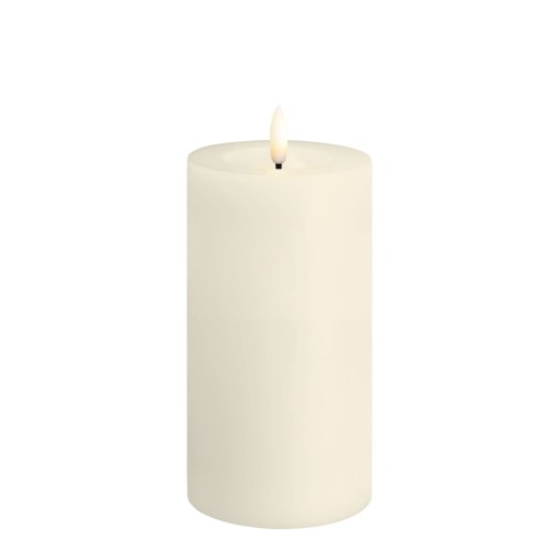 Świeca woskowa LED walec Silk Melted 7,4 x 15 cm, Ivory - Moods and More
