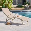Nowoczesny leżak ogrodowy Samba, Linen Clay - Hesperide