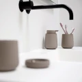 Kamionkowy dozownik do mydła Nova One 250 ml, Taupe - Zone Denmark
