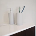 Porcelanowy dozownik do mydła Solo 300 ml, Soft Grey szary - Zone Denmark
