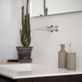 Porcelanowy dozownik do mydła Solo 300 ml, Taupe - Zone Denmark
