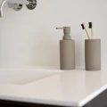Kubek łazienkowy porcelanowy Solo, Taupe - Zone Denmark