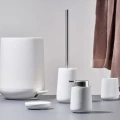 Porcelanowa mydelniczka okrągła Nova, biała - Zone Denmark