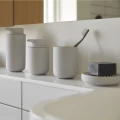 Mydelniczka ceramiczna Ume, szary jasny - Zone Denmark