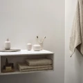Pojemnik łazienkowy z pokrywką Sensu 7,5 cm, Sand - Zone Denmark