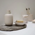 Pojemnik łazienkowy z pokrywką Sensu 7,5 cm, Sand - Zone Denmark