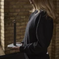 Stojak na ręcznik papierowy z kamienia rzecznego Valley - Muubs