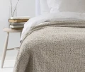 Jasna beżowa narzuta na łóżko 260x260 Dani Toast Oeko-Tex Gots HIMLA