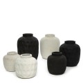 Black terracotta decorative vase Peaky S - Bazar Bizar