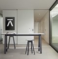 Wysoki stół na kozłach HT1 rama czarny dąb i blat Alpino - Andersen Furniture