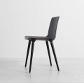 Designerskie krzesło na drewnianych nogach Tac czarne siedzisko i nogi - Andersen Furniture
