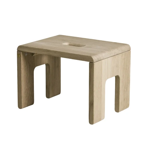 Niski taboret z drewna jesionowego Reach Stool - Andersen Furniture
