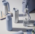 Butelka na wodę bez bpa Bottle Blue sky 0,5L niebieska - Eva Solo