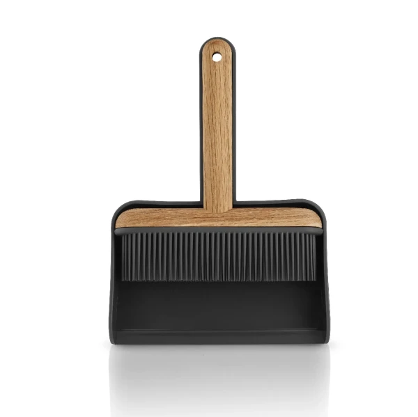 Scandinavian style brush and dustpan - Eva Solo