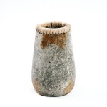 Decorative vase Sneaky Grey S terracotta raffia - Bazar Bizar