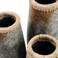 Wazon ozdobny Sneaky Grey L z terakoty i rafii - Bazar Bizar