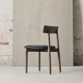 Krzesło drewniane z tapicerowanym siedziskiem Tetra Dark Oak - Muubs