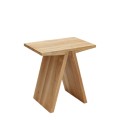 Naturalny taboret Angle z drewna dębowego olejowany - Muubs