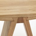 Naturalny taboret Angle z drewna dębowego olejowany - Muubs