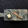 Deska do serwowania z marmuru Vita Seagrass Marble - Muubs