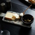 Deska do serwowania z marmuru Vita Seagrass Marble - Muubs