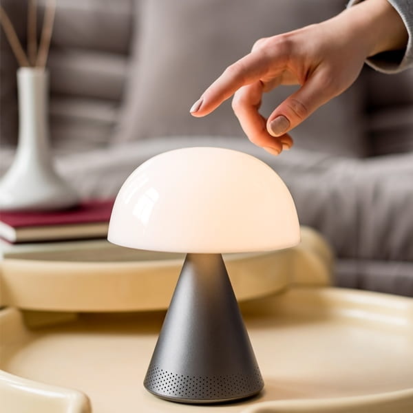 lampa z głośnikiem, Lexon Mina, naturalhomedecor